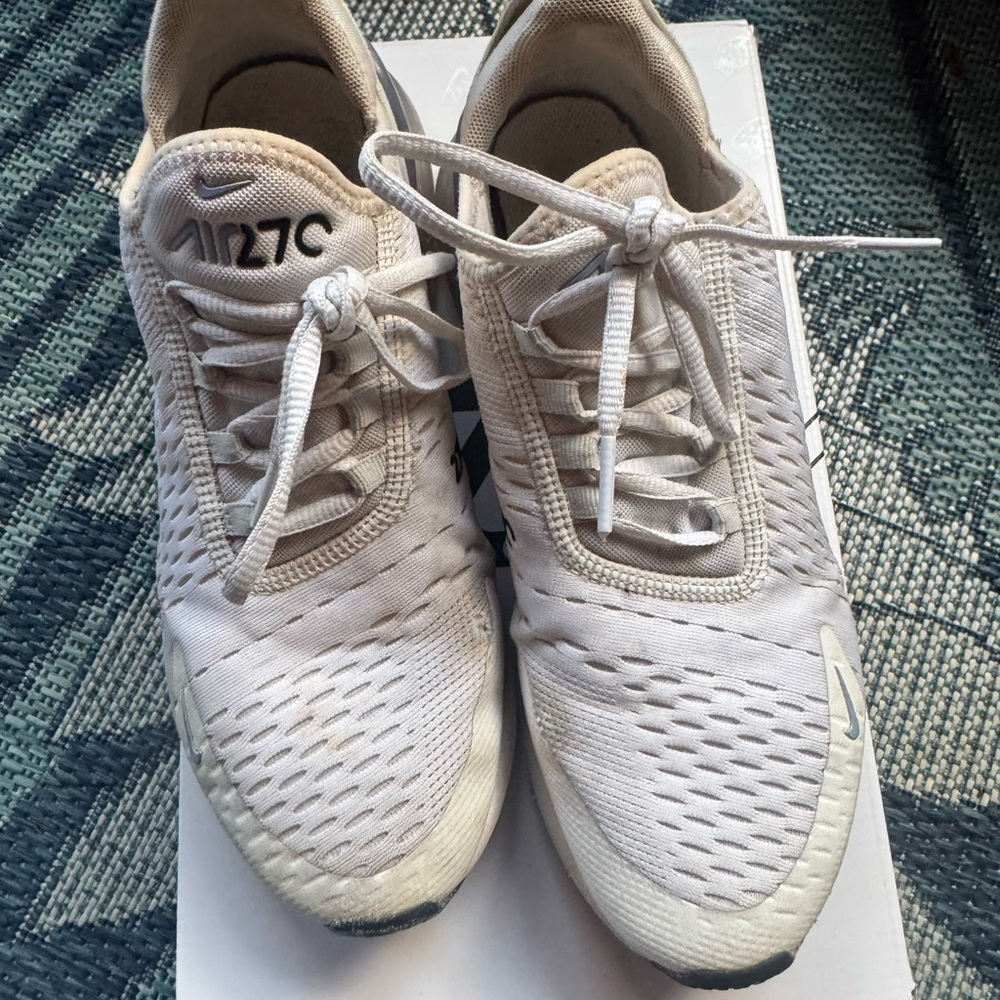 Nike Air Max 270 Sneakers
